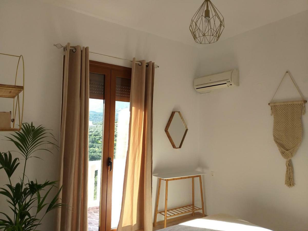Greek Blue Apartment Плакиас Екстериор снимка